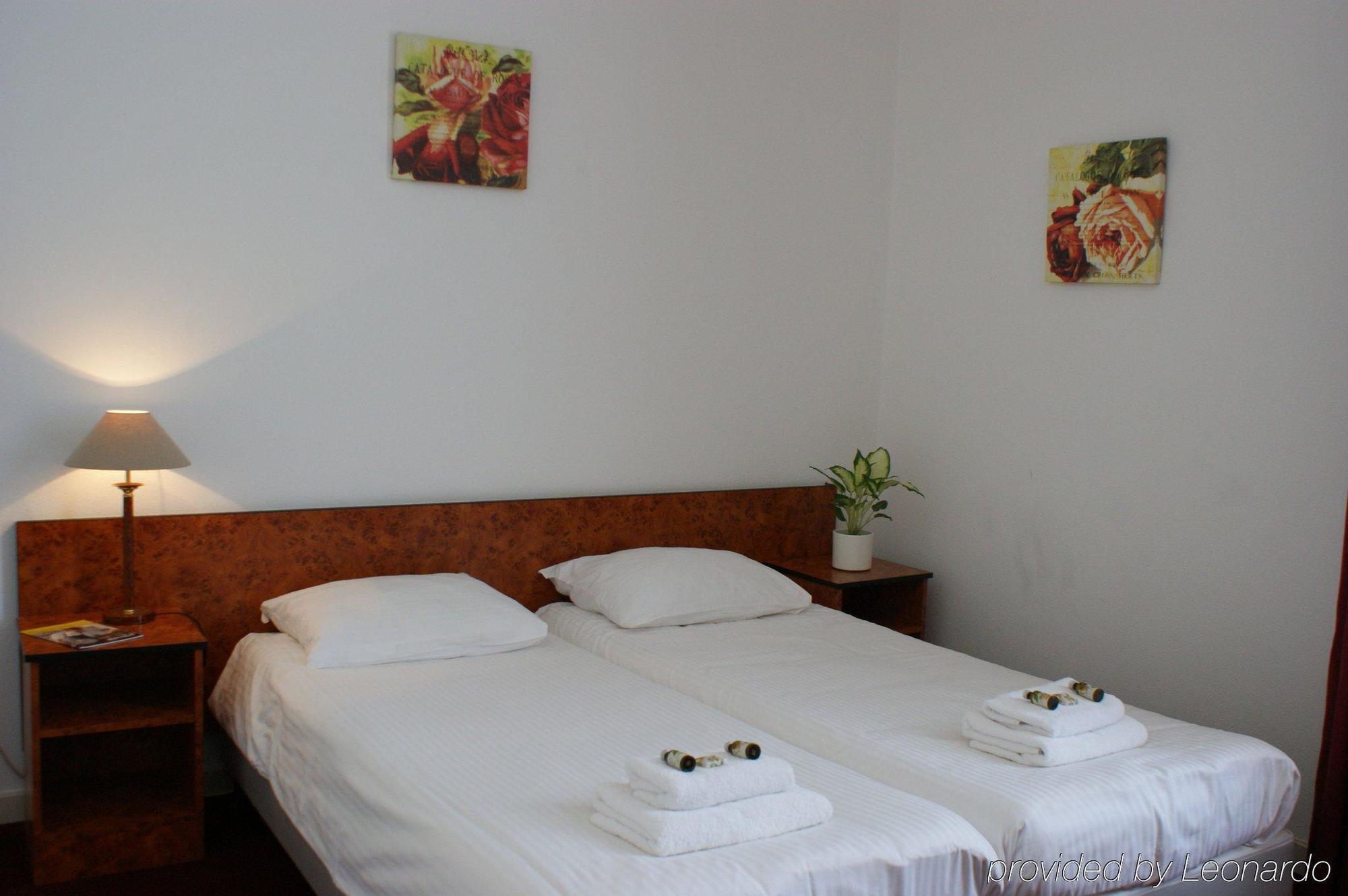 Benno Hotel 2*